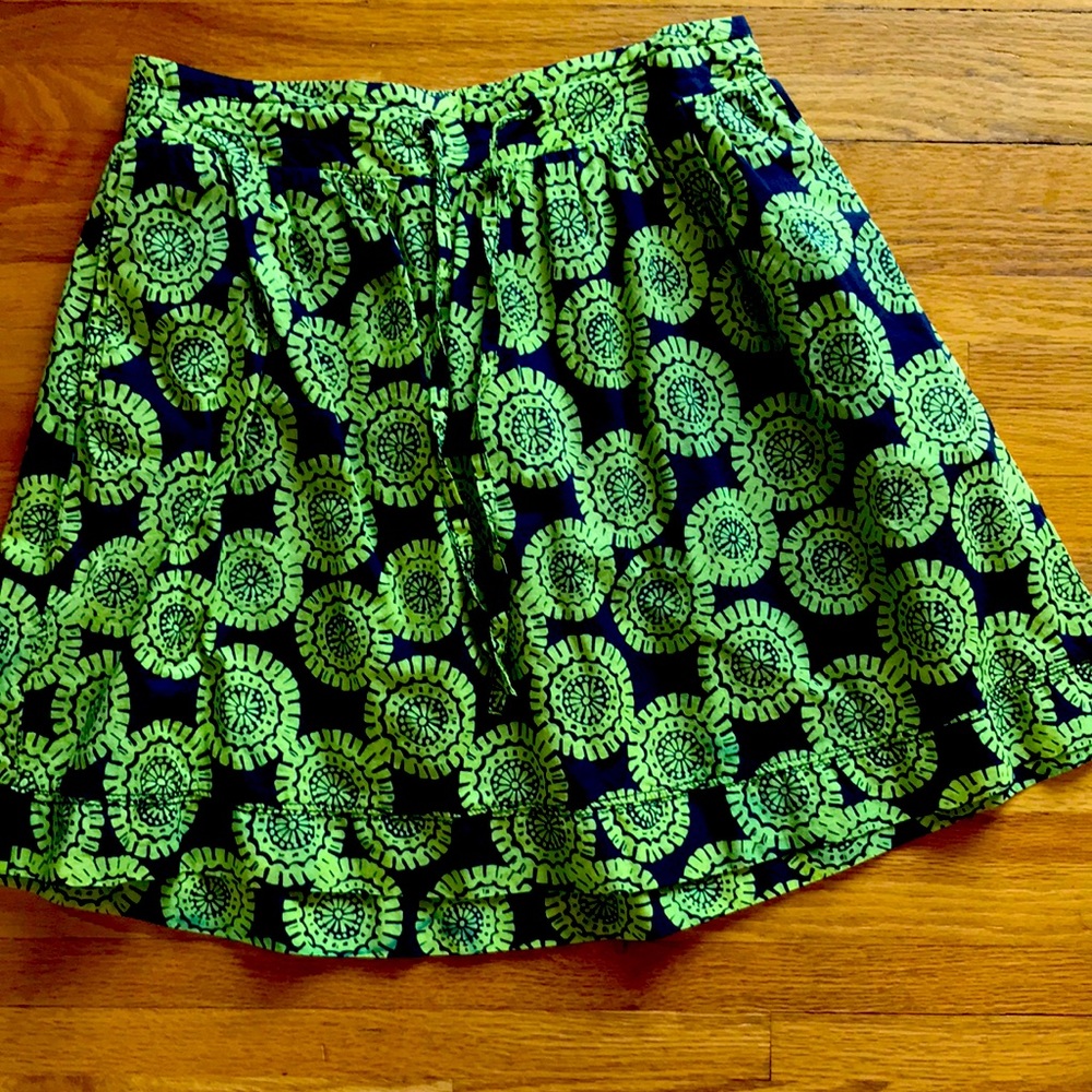 Merona skirt. Size small. Green and navy batik